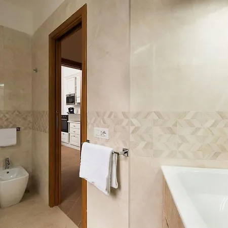 Idyllia - Magnificent * Róma